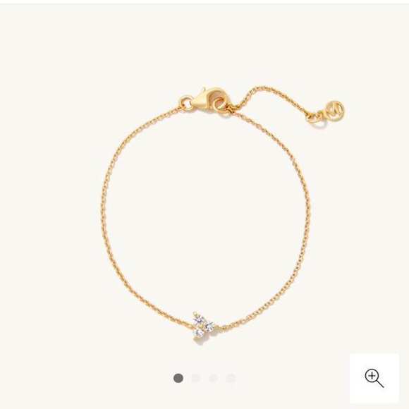 Mejuri Lotus Bracelet - Picture 1 of 4